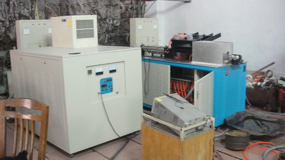 equipo de calefacción estupendo industrial de inducción de la frecuencia de audio 300KW con el horno de la forja