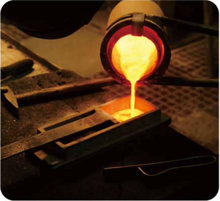 Ahorre el calentador de inducción industrial de la energía el 30% que derrite 24 horas rápidas ningún ciclo de trabajo de la parada